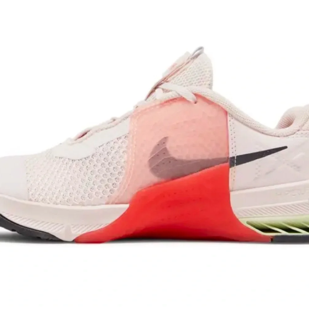 Nike Metcon 7 Women’s 10.5 • Light Soft Pink / Magic Ember • Training Shoes